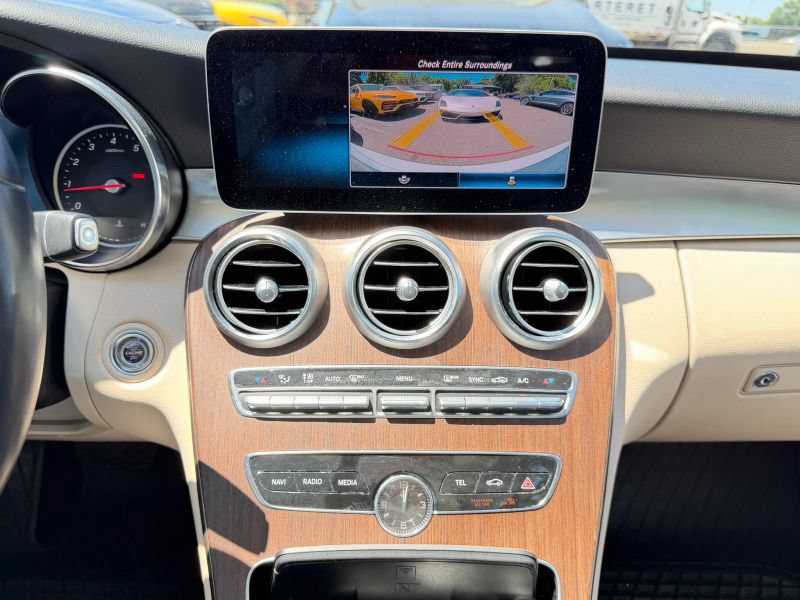 Used 2019 Mercedes-Benz C 300 4MATIC Sedan image 23
