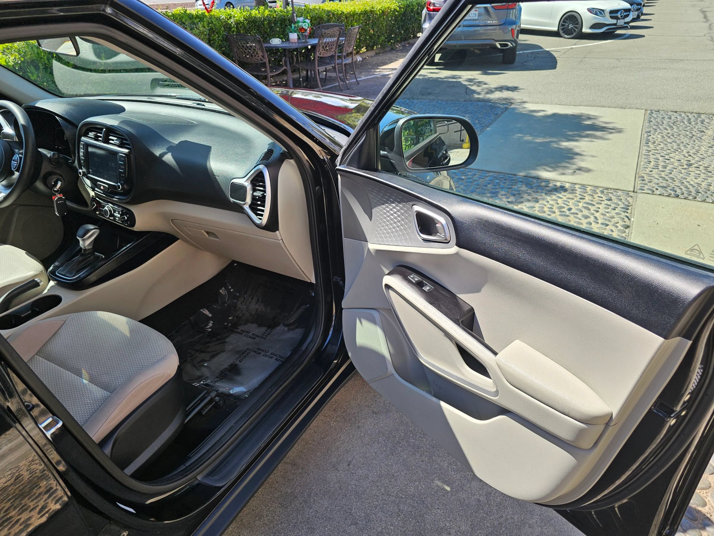 Used 2023 Kia Soul LX FWD image 20