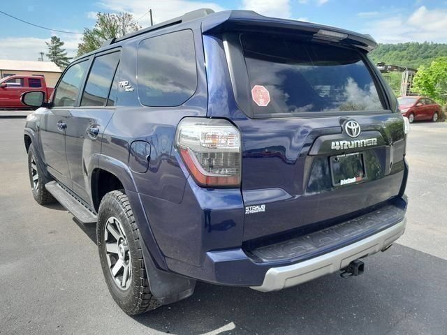 Used 2020 Toyota 4Runner TRD Off-Road Premium w/ Moonroof Package AWD/4WD image 7
