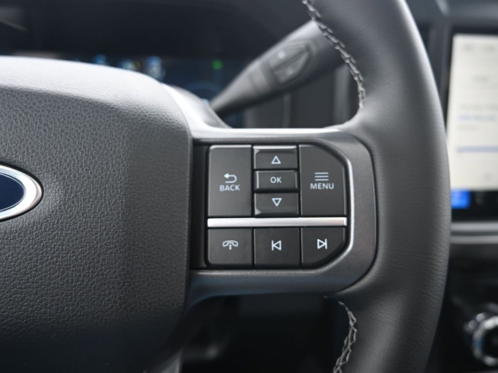 New 2025 Ford F350 Lariat w/ Lariat Ultimate Package image 36