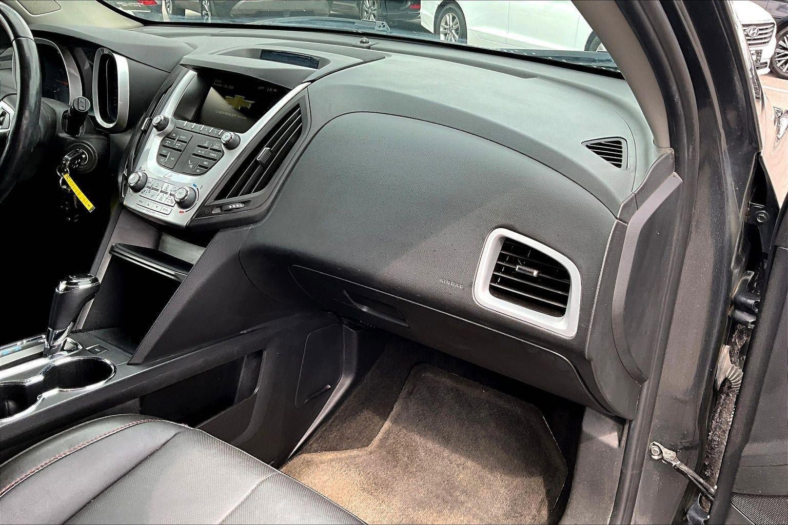 Used 2017 Chevrolet Equinox Premier w/ Enhanced Convenience Package AWD/4WD image 15