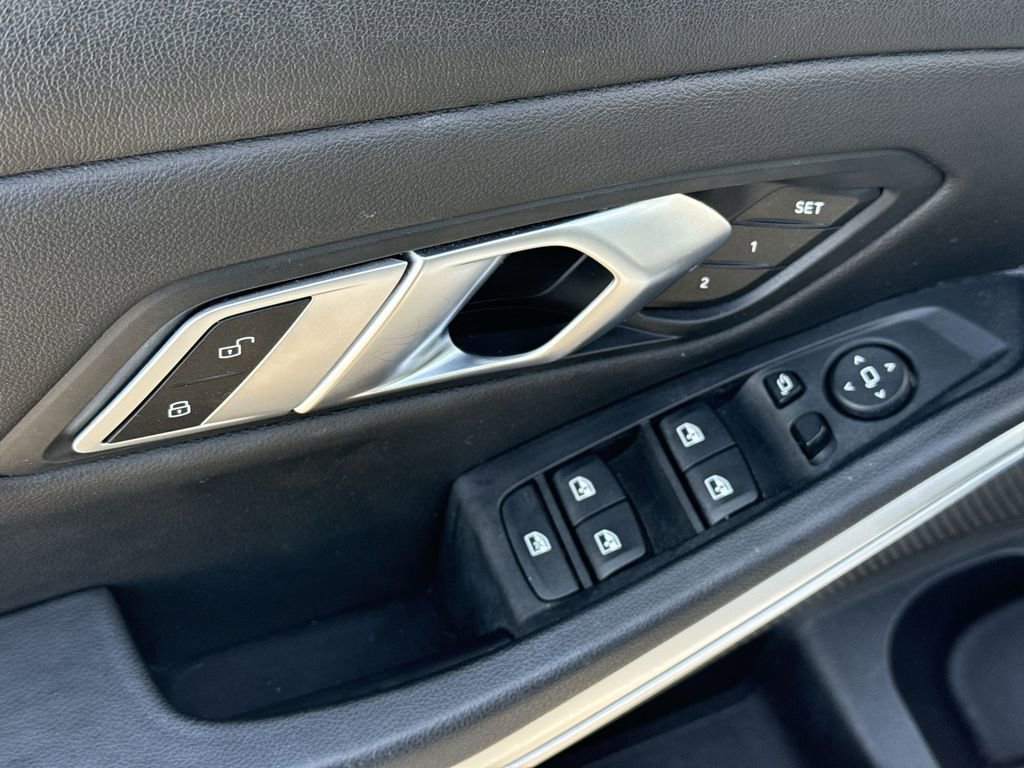 Used 2023 BMW 330i xDrive Sedan w/ Driving Assistance Package image 15