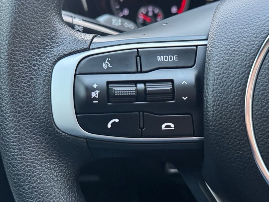 Used 2023 Kia K5 LXS image 17