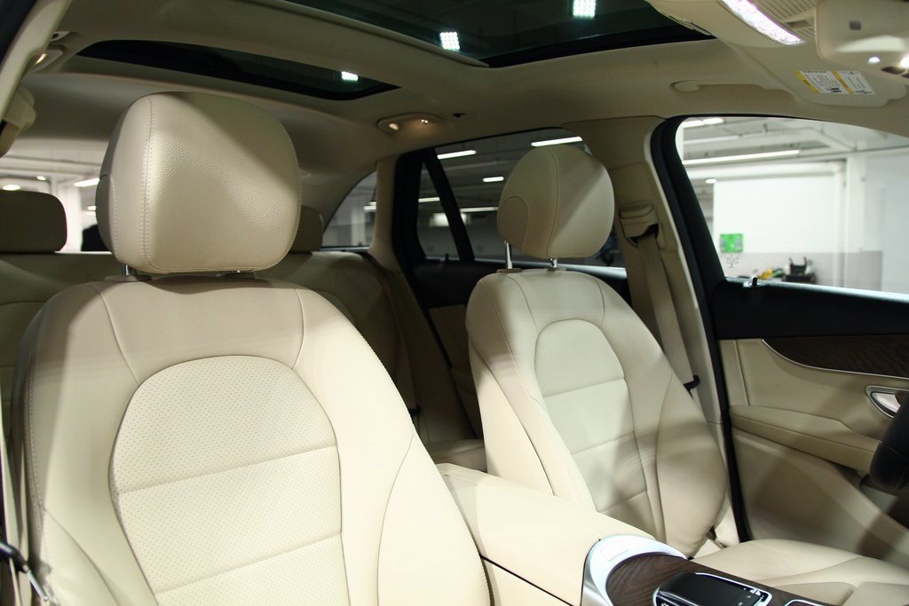 Used 2020 Mercedes-Benz GLC 300 4MATIC image 24