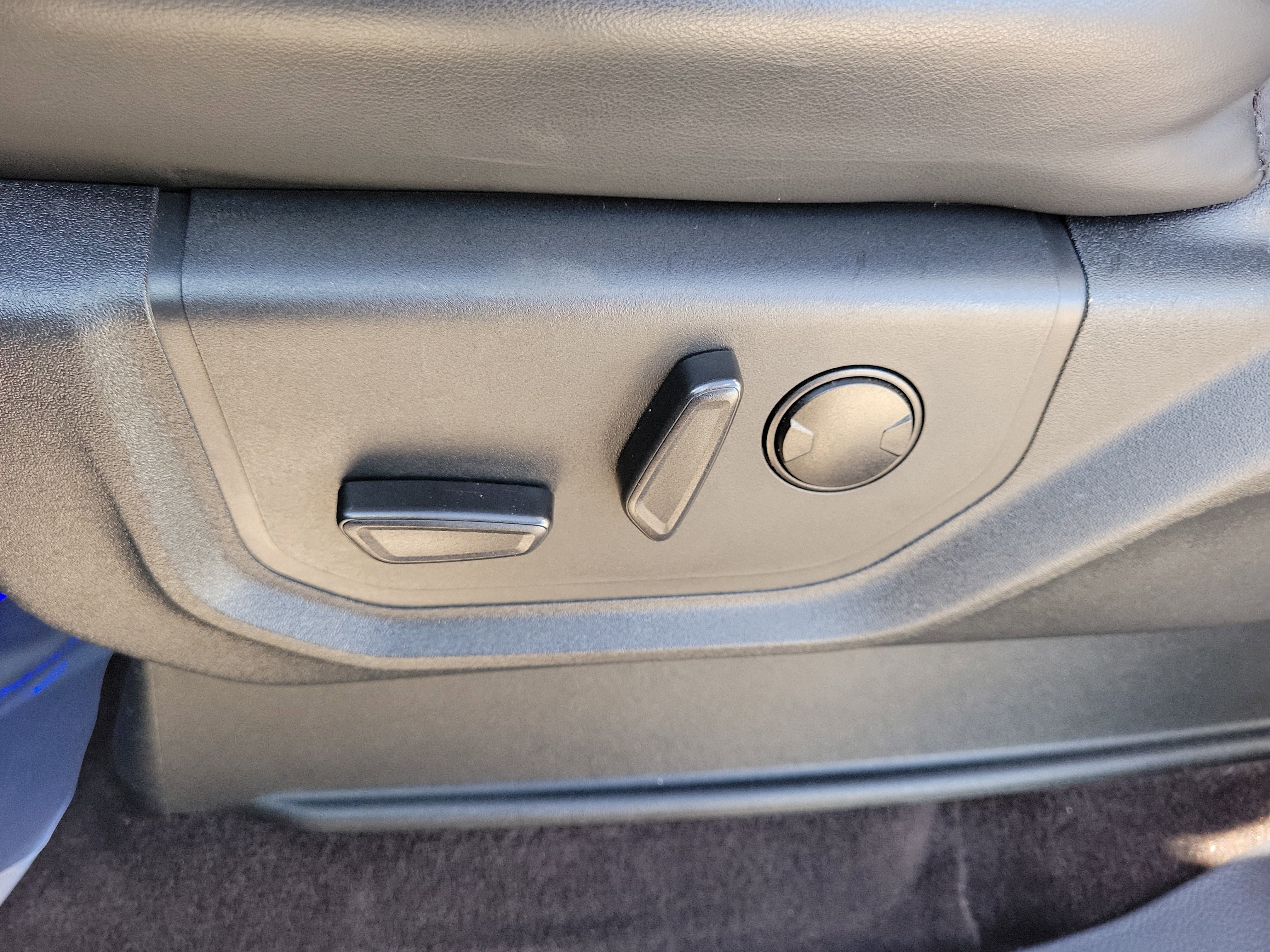 Used 2023 Ford Expedition Max XLT image 11