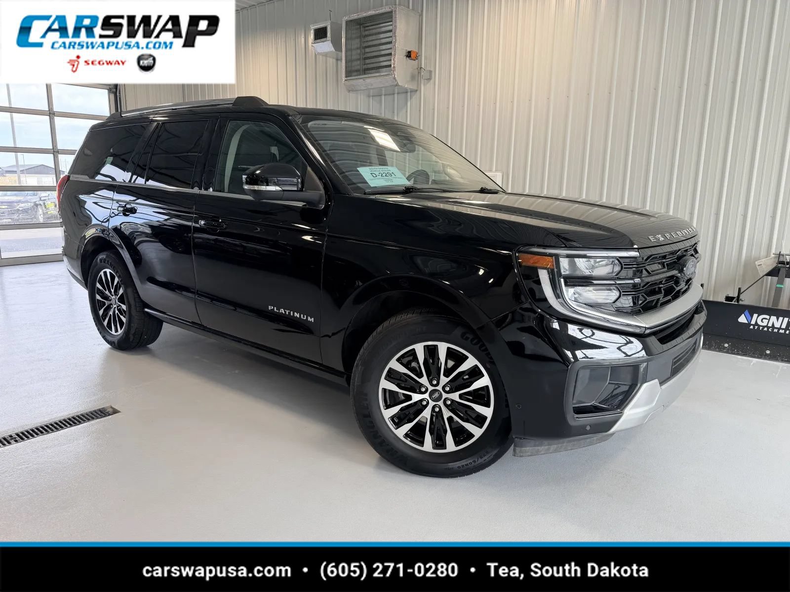 Used 2025 Ford Expedition Platinum AWD/4WD image 1