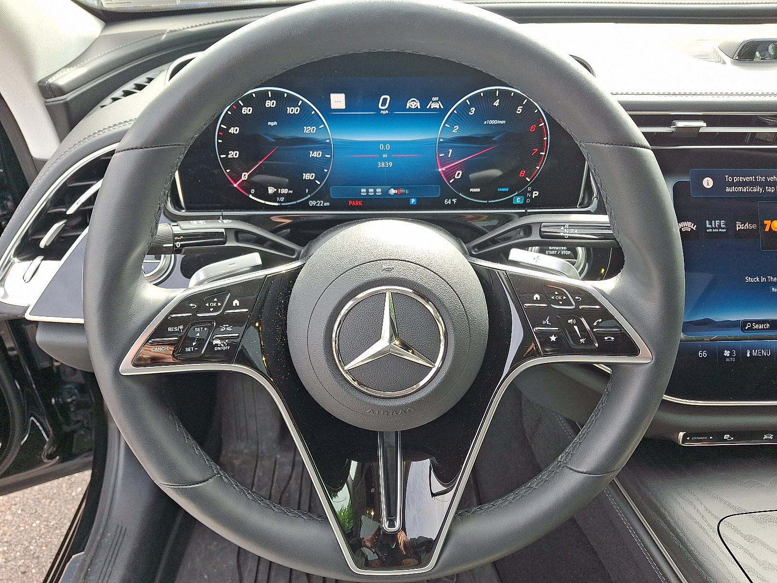 New 2026 Mercedes-Benz E 450 4MATIC Sedan image 17