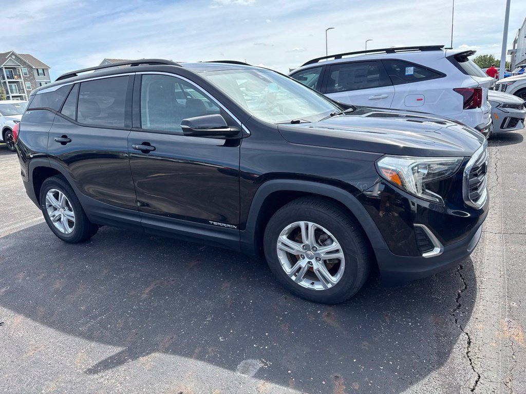 Used 2020 GMC Terrain SLE w/ Driver Convenience Package FWD image 11