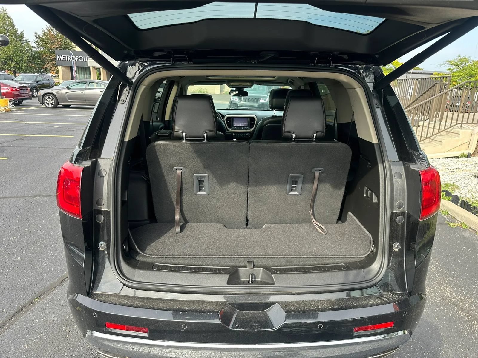 Used 2019 GMC Acadia Denali w/ Technology Package FWD image 7