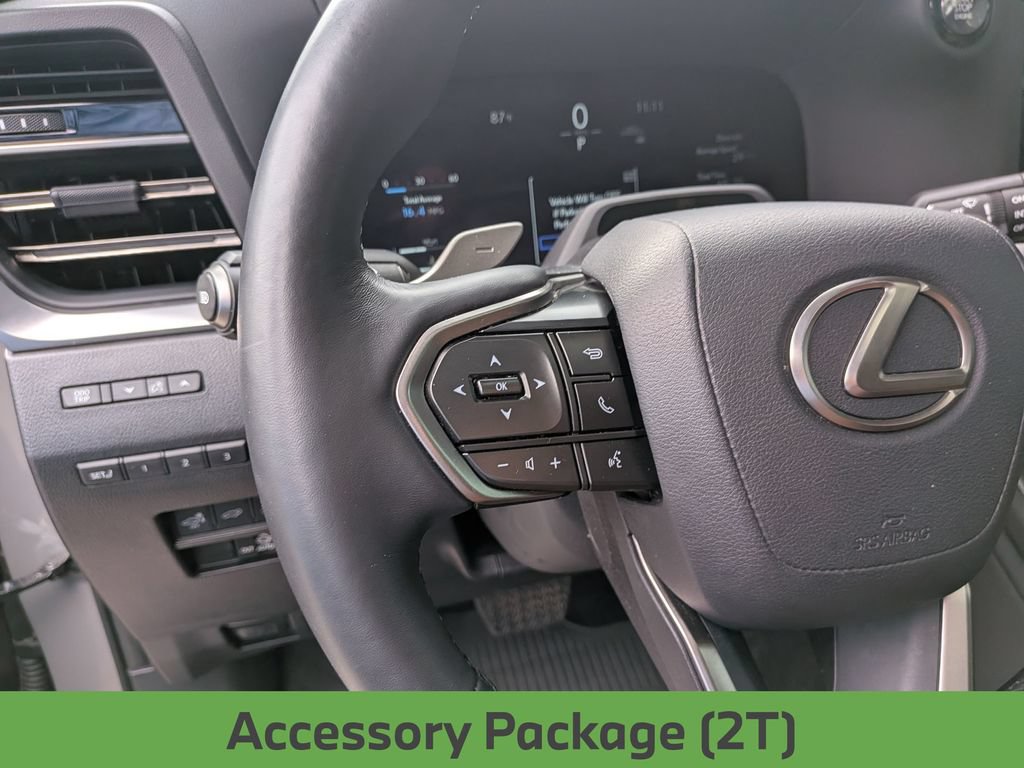 Used 2024 Lexus GX 550 w/ Accessory Package (2T) AWD/4WD image 22