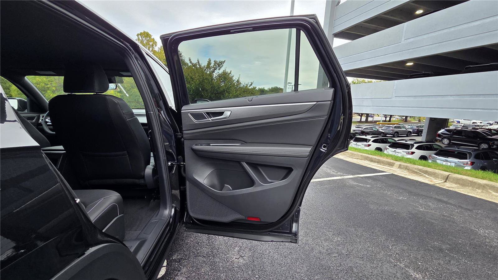 New 2026 Volkswagen Atlas Cross Sport SE AWD/4WD image 31