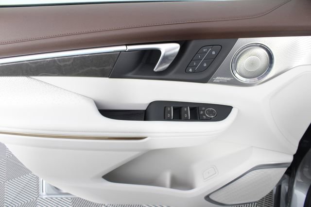 New 2026 Buick Enclave Avenir image 16