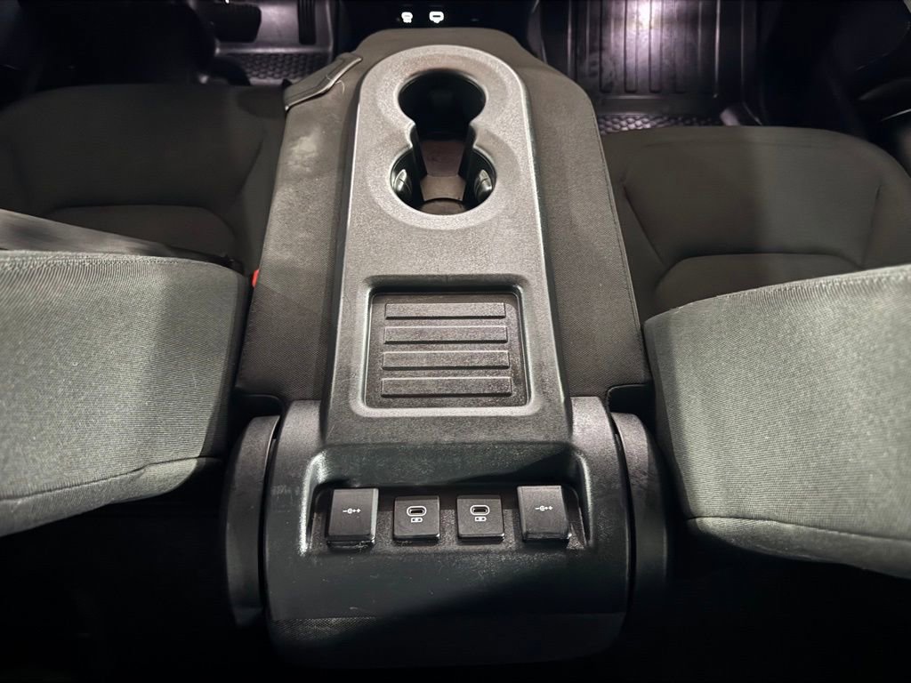 Used 2022 Land Rover Defender 110 image 29