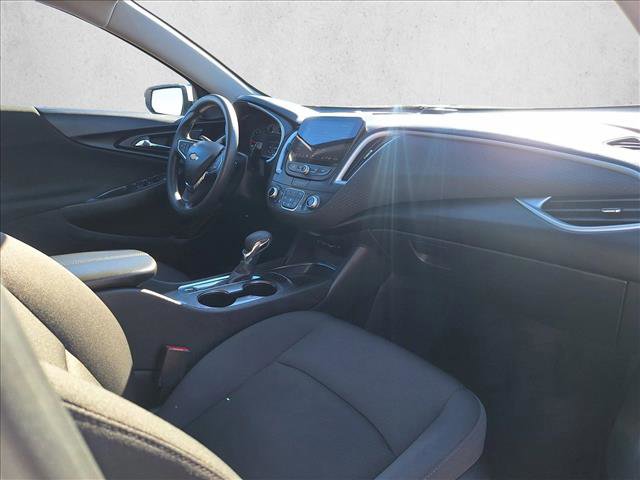 Used 2024 Chevrolet Malibu LT image 19