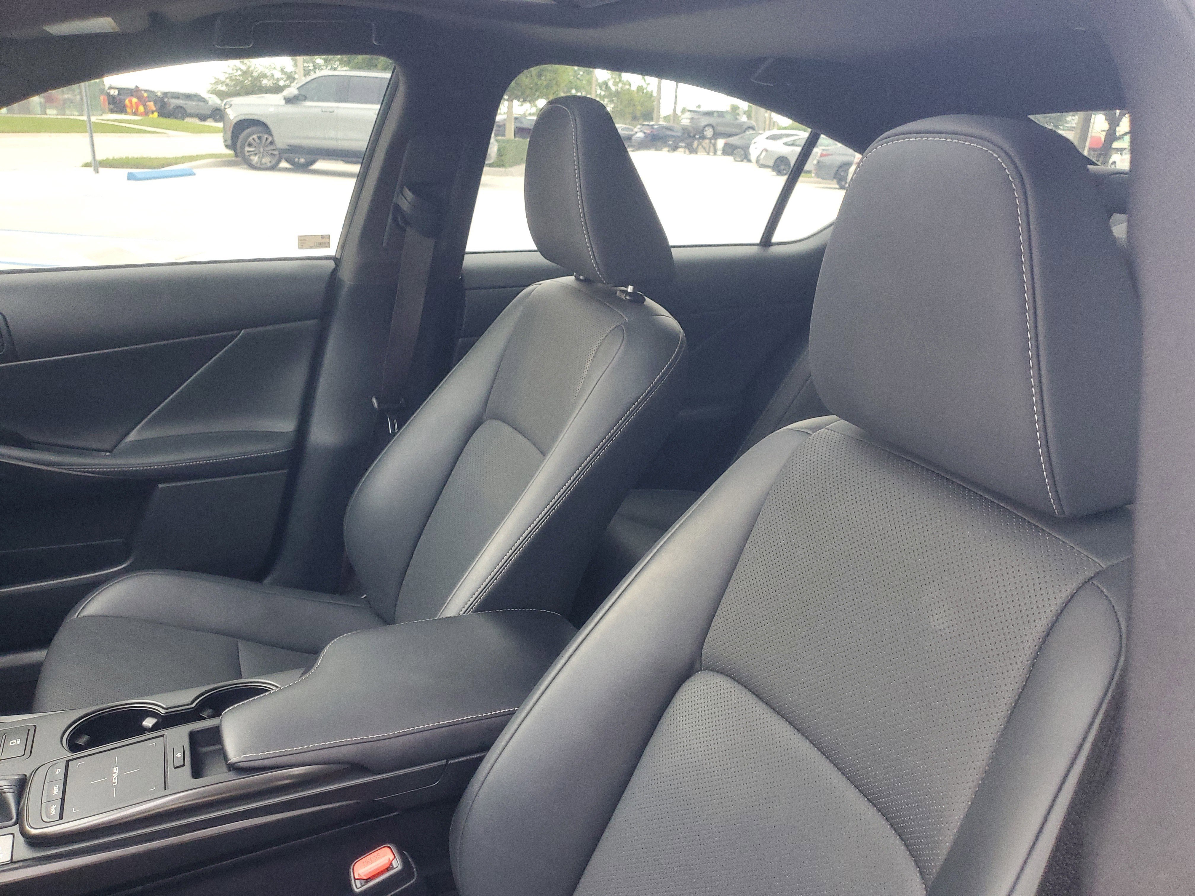 Used 2024 Lexus IS 350 F Sport image 21