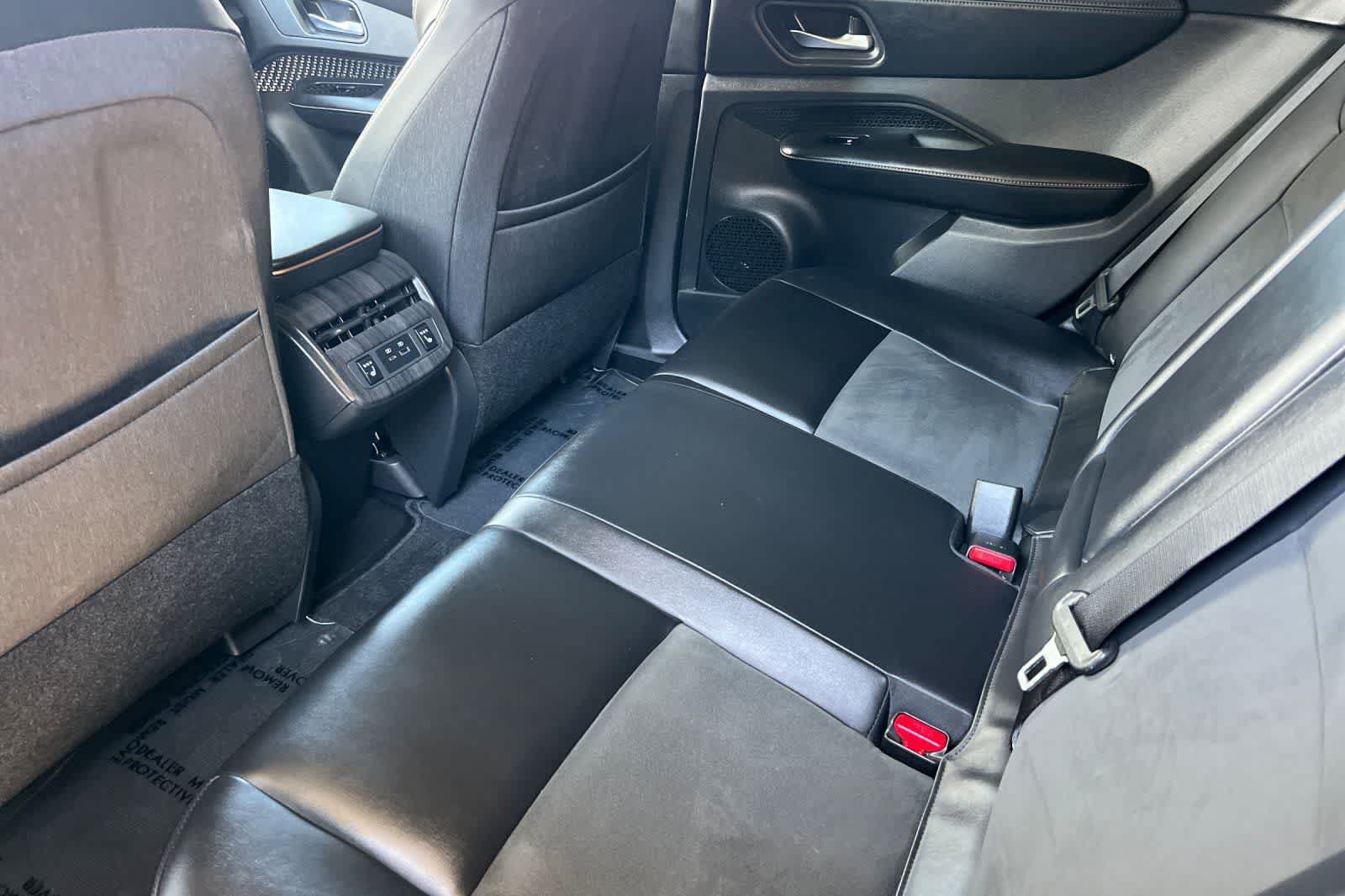 Certified 2024 Nissan Ariya FWD image 5