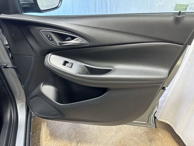 Certified 2025 Buick Encore GX Preferred FWD image 25