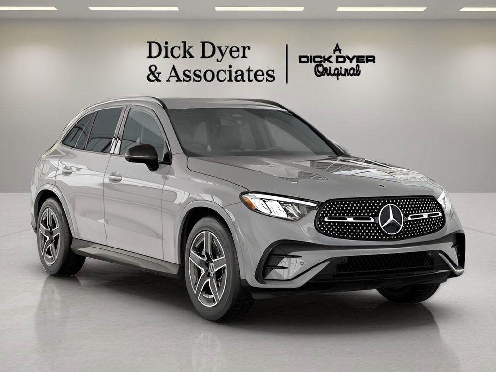 Used 2025 Mercedes-Benz GLC 300 image 36