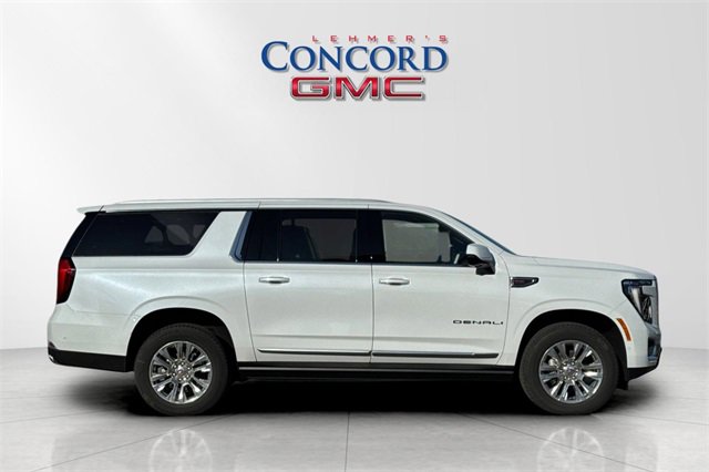 New 2026 GMC Yukon XL Denali w/ Sun & Power Step Package image 3