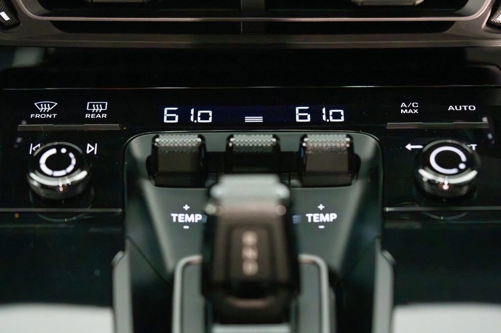 Used 2023 Porsche 911 Carrera GTS image 17