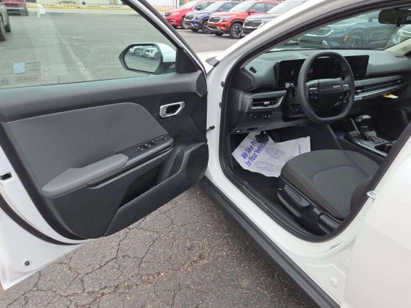 New 2026 Kia K4 LXS image 28