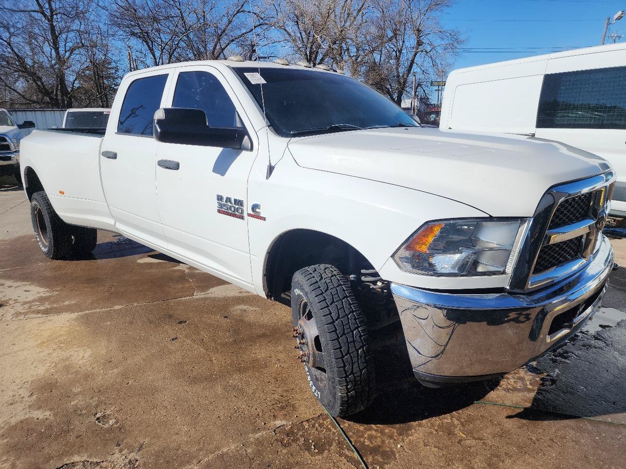 Used 2017 RAM 3500 Tradesman w/ Chrome Appearance Group AWD/4WD image 3