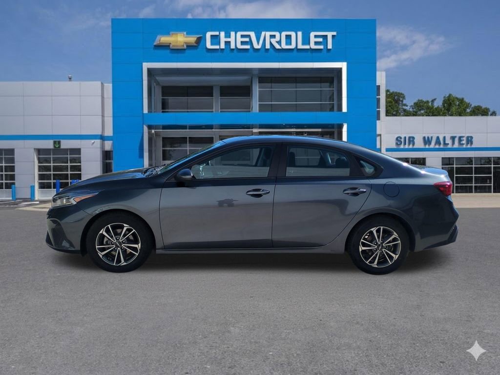 Used 2024 Kia Forte LXS FWD image 2