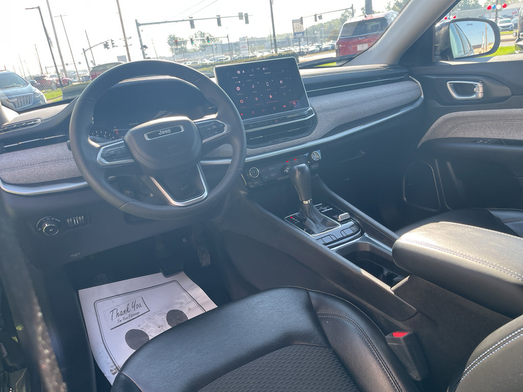 Used 2022 Jeep Compass Latitude image 27