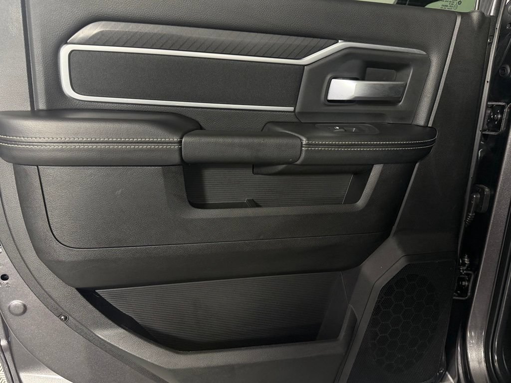 Certified 2025 RAM 2500 Big Horn AWD/4WD image 28