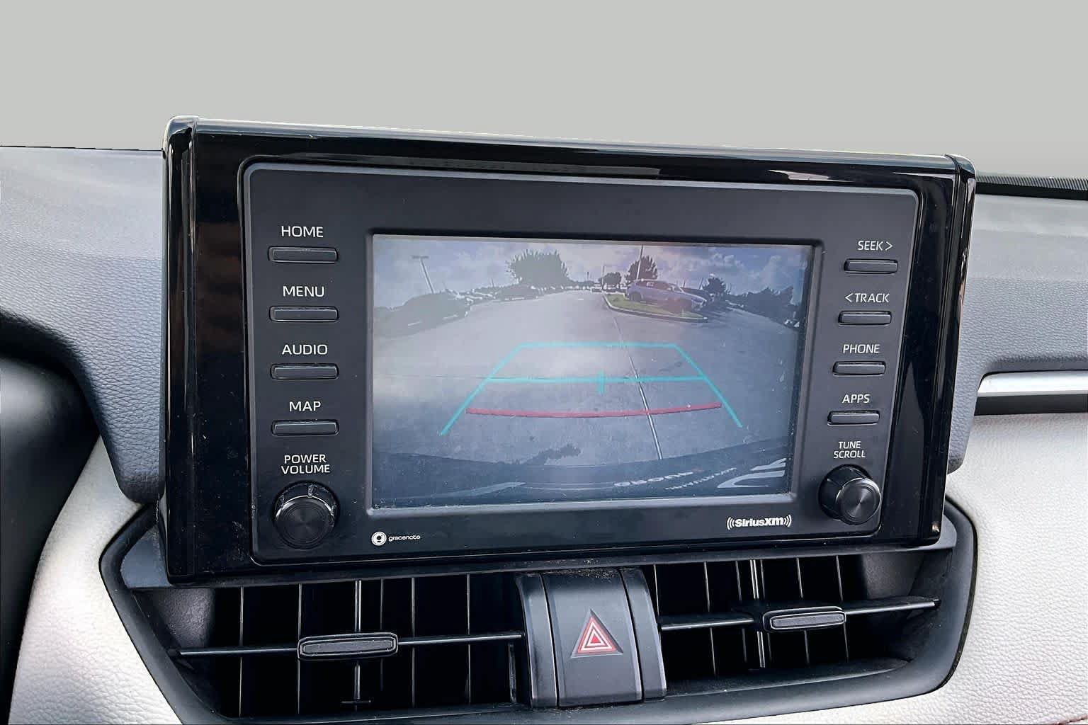 Used 2020 Toyota RAV4 XLE FWD image 25