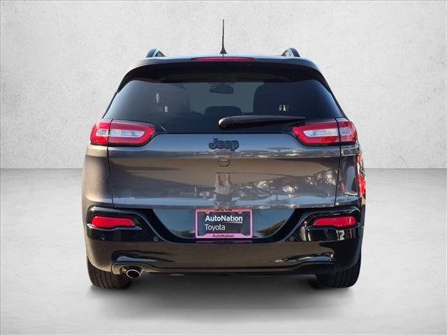 Used 2018 Jeep Cherokee Latitude FWD image 7
