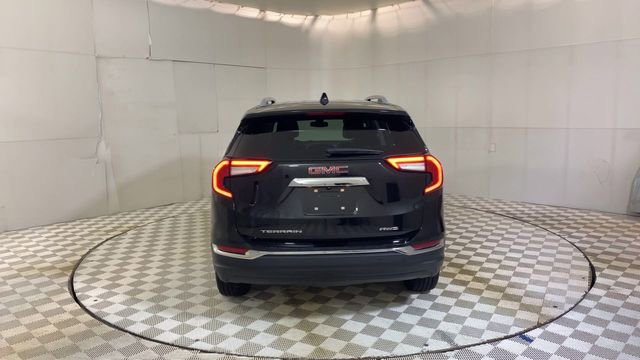 Used 2024 GMC Terrain SLT AWD/4WD image 7