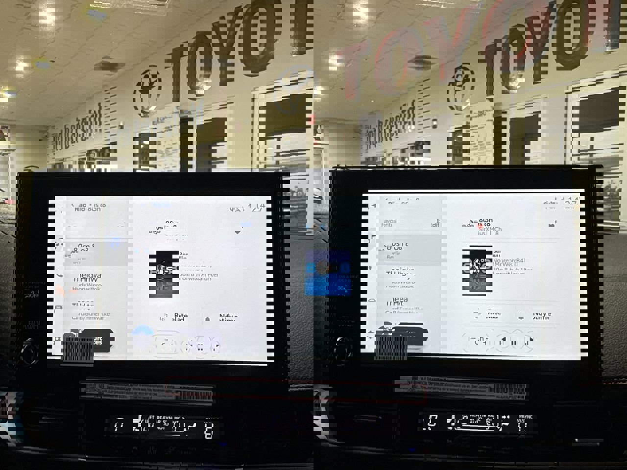 New 2025 Toyota Sienna XSE image 17