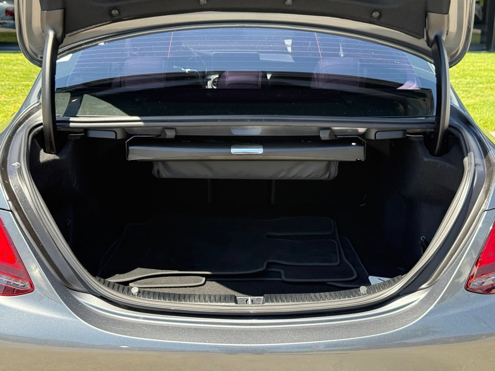 Used 2019 Mercedes-Benz C 300 Sedan w/ Premium Package image 16