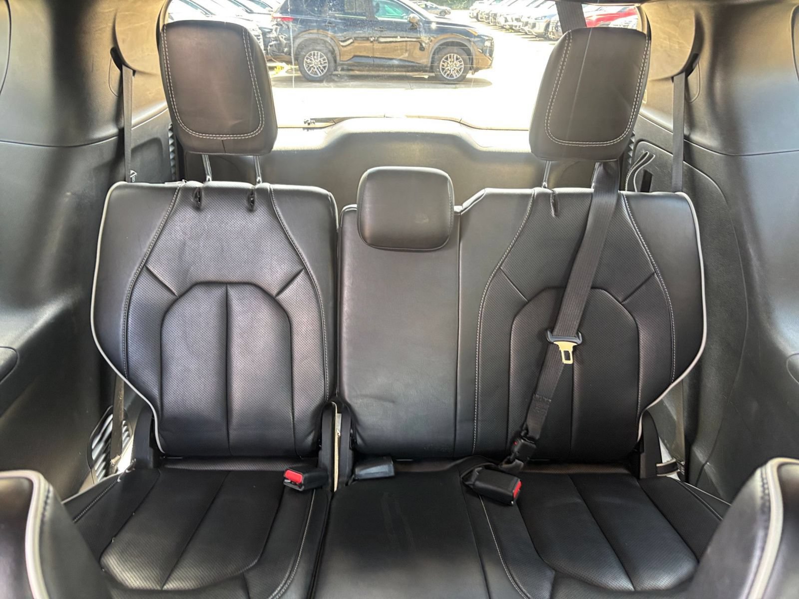 Used 2025 Chrysler Pacifica Limited FWD image 32