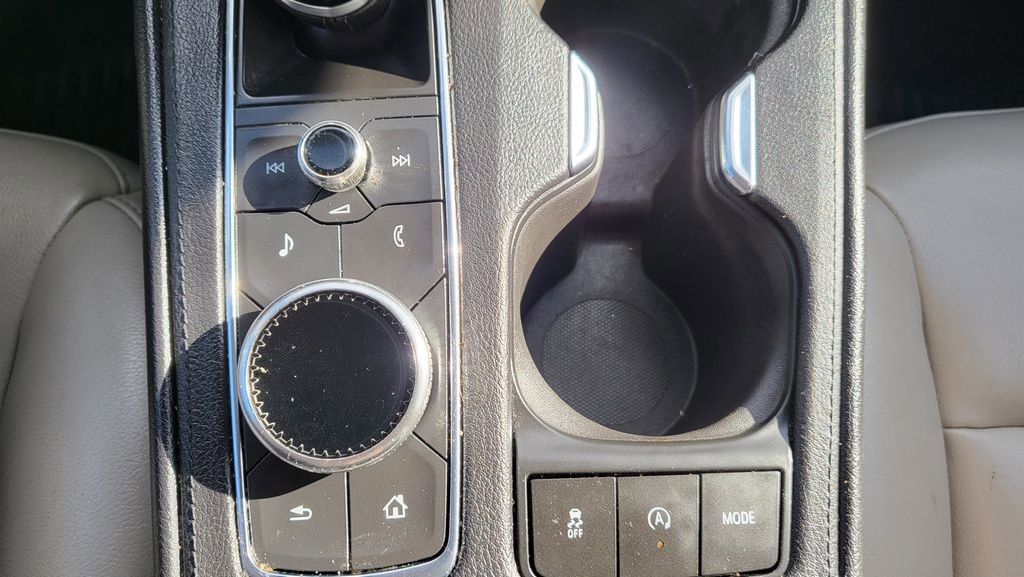 Used 2020 Cadillac XT4 Luxury w/ Cold Weather Package image 34