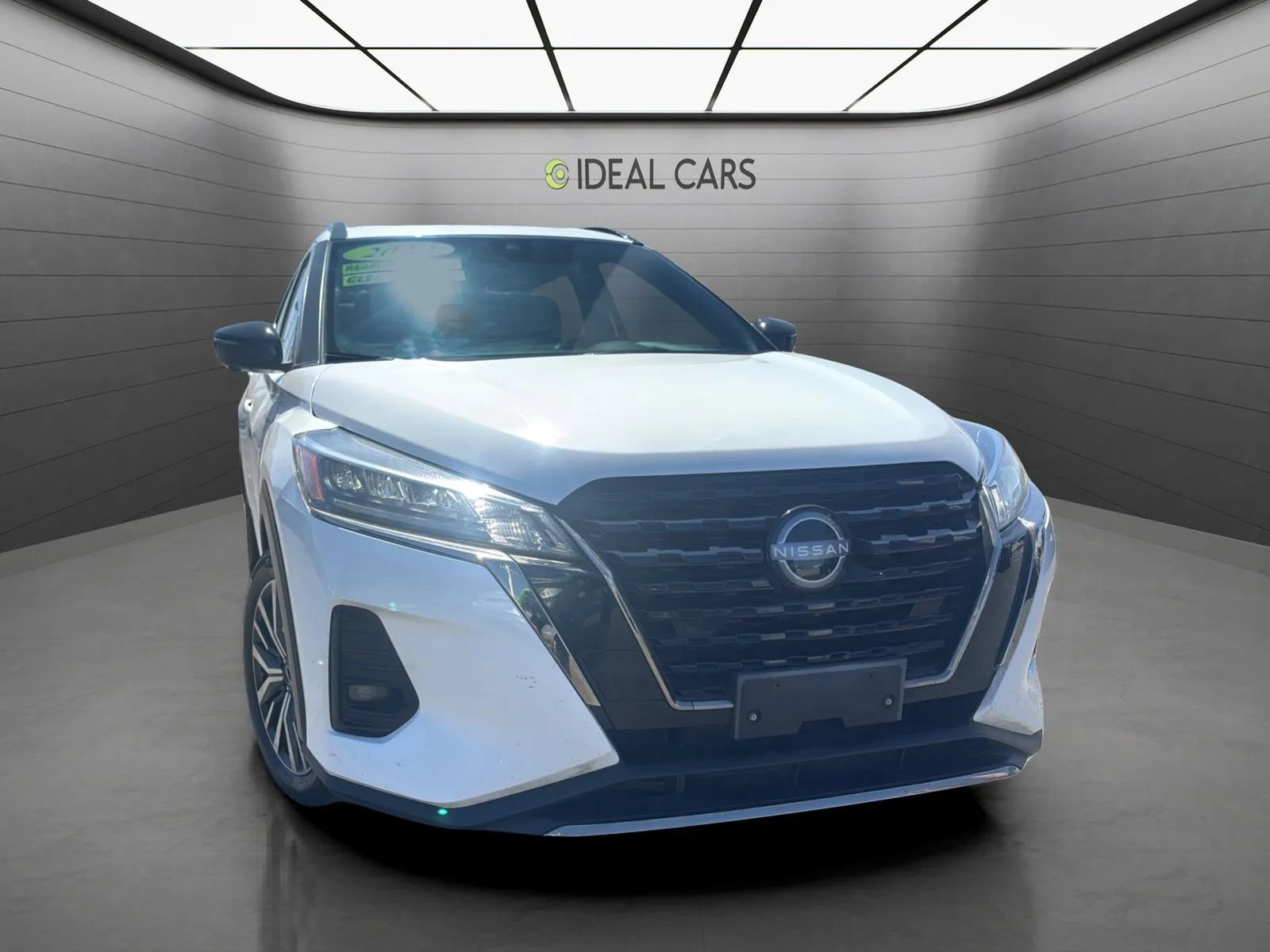 Used 2024 Nissan Kicks SR FWD image 3