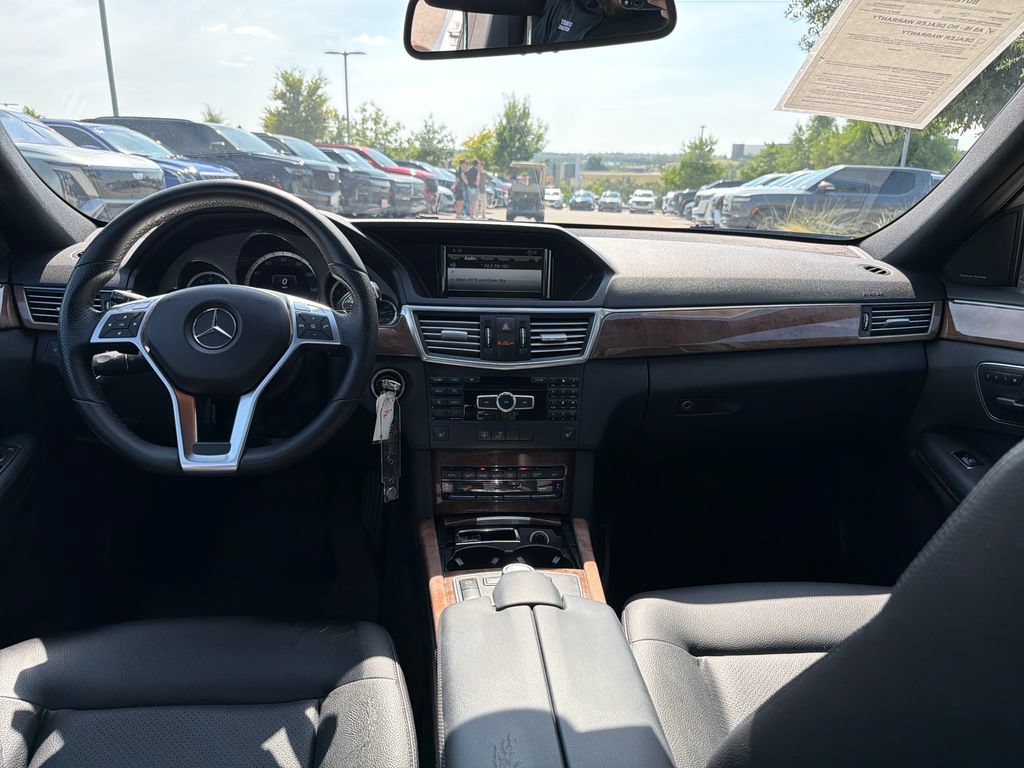 Used 2013 Mercedes-Benz E 350 4MATIC Sedan image 27