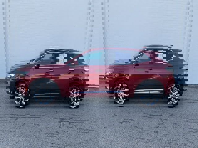 Used 2023 Buick Envision Avenir image 36