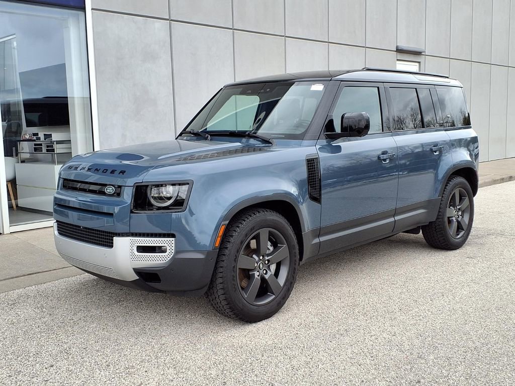 Used 2023 Land Rover Defender 110 SE image 1