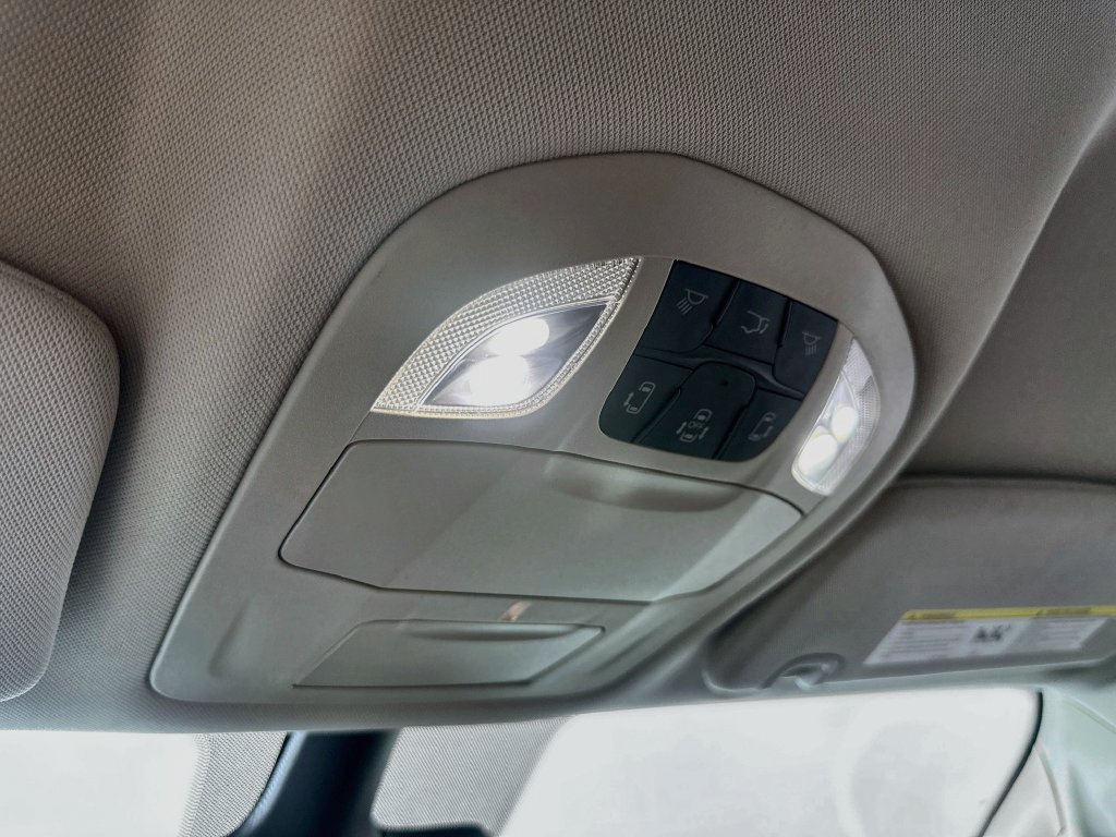 Used 2024 Chrysler Pacifica Touring-L FWD image 34