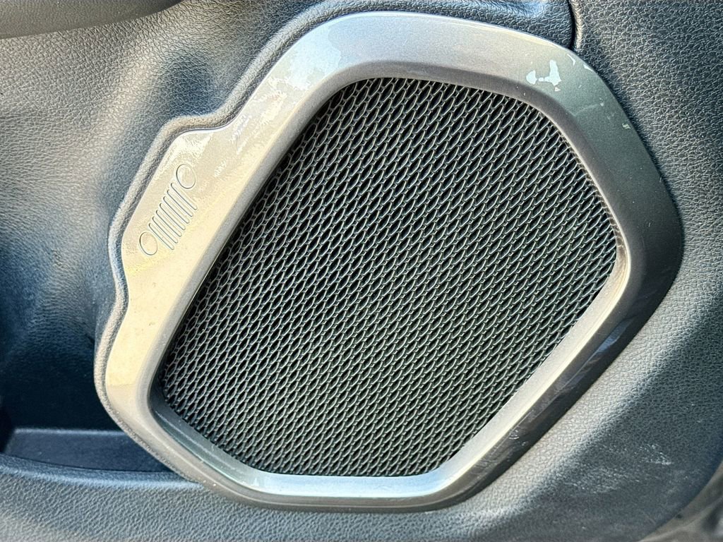 Used 2018 Jeep Renegade Limited w/ Safety & Security Group AWD/4WD image 21