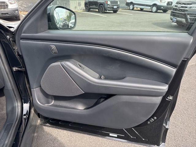 Used 2021 Ford Mustang Mach-E Select image 12