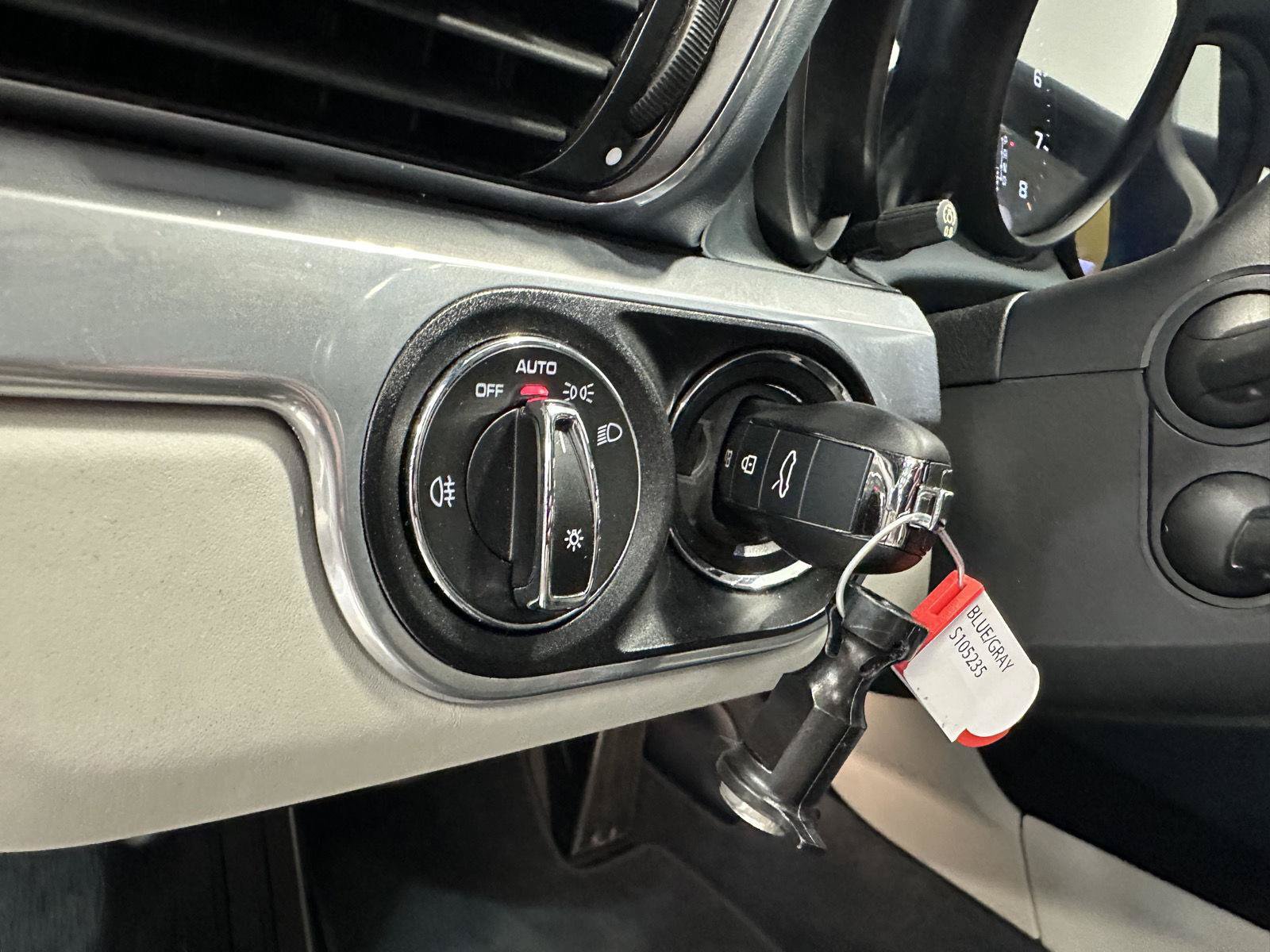 Certified 2018 Porsche 911 Carrera RWD image 20