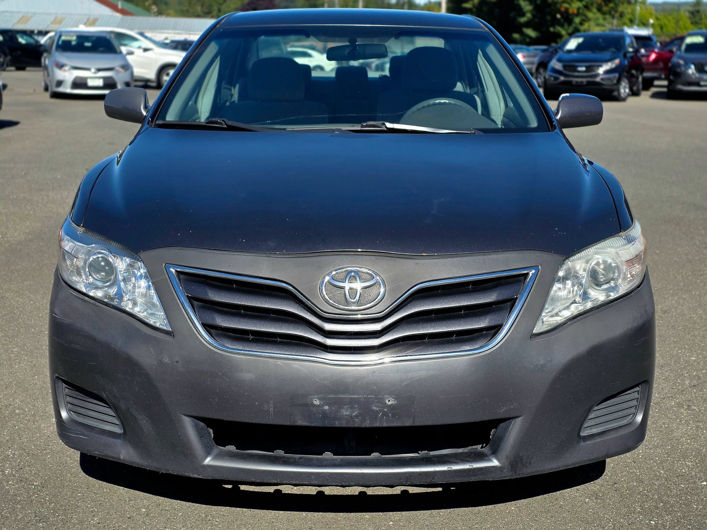 Used 2010 Toyota Camry LE FWD image 2