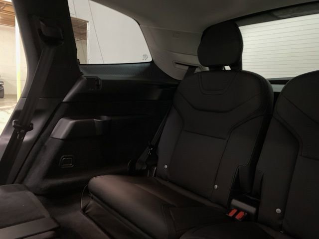 Used 2025 Volvo EX90 Ultra AWD/4WD image 73