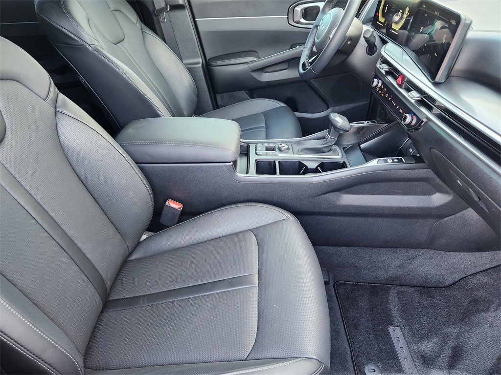 New 2025 Kia Sorento S image 9