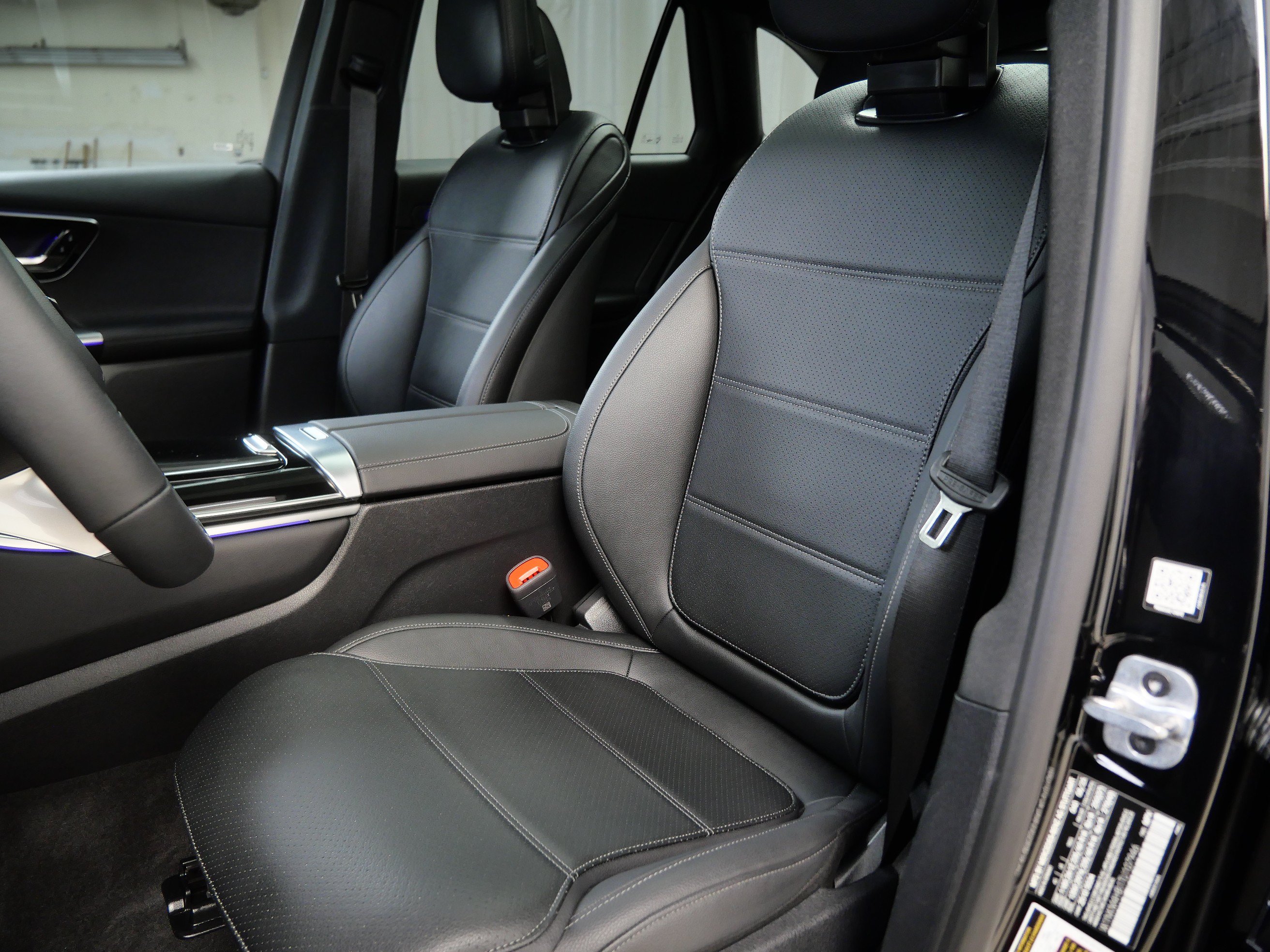 Certified 2026 Mercedes-Benz GLC 300 4MATIC image 3