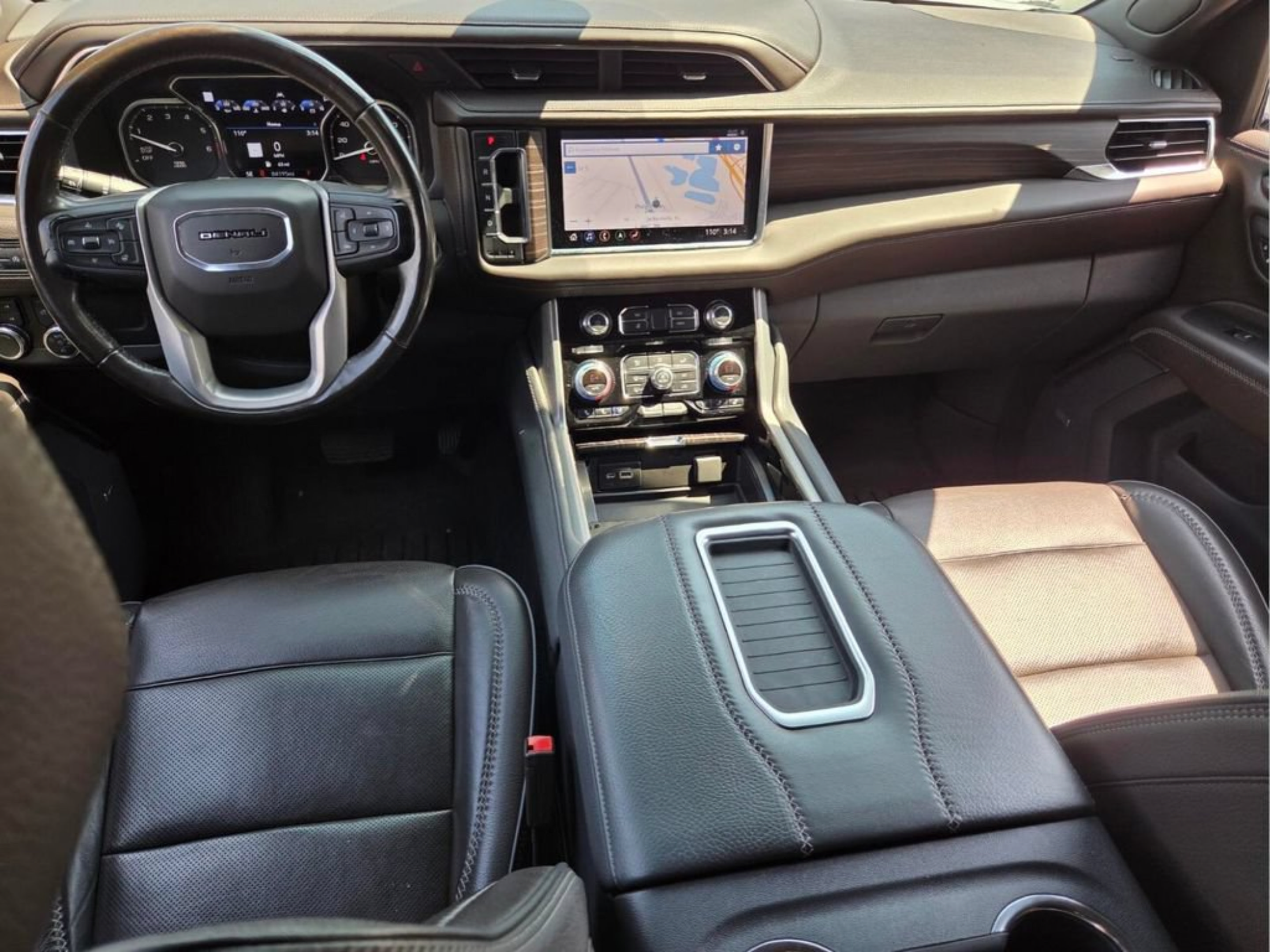 Used 2021 GMC Yukon XL Denali AWD/4WD image 15