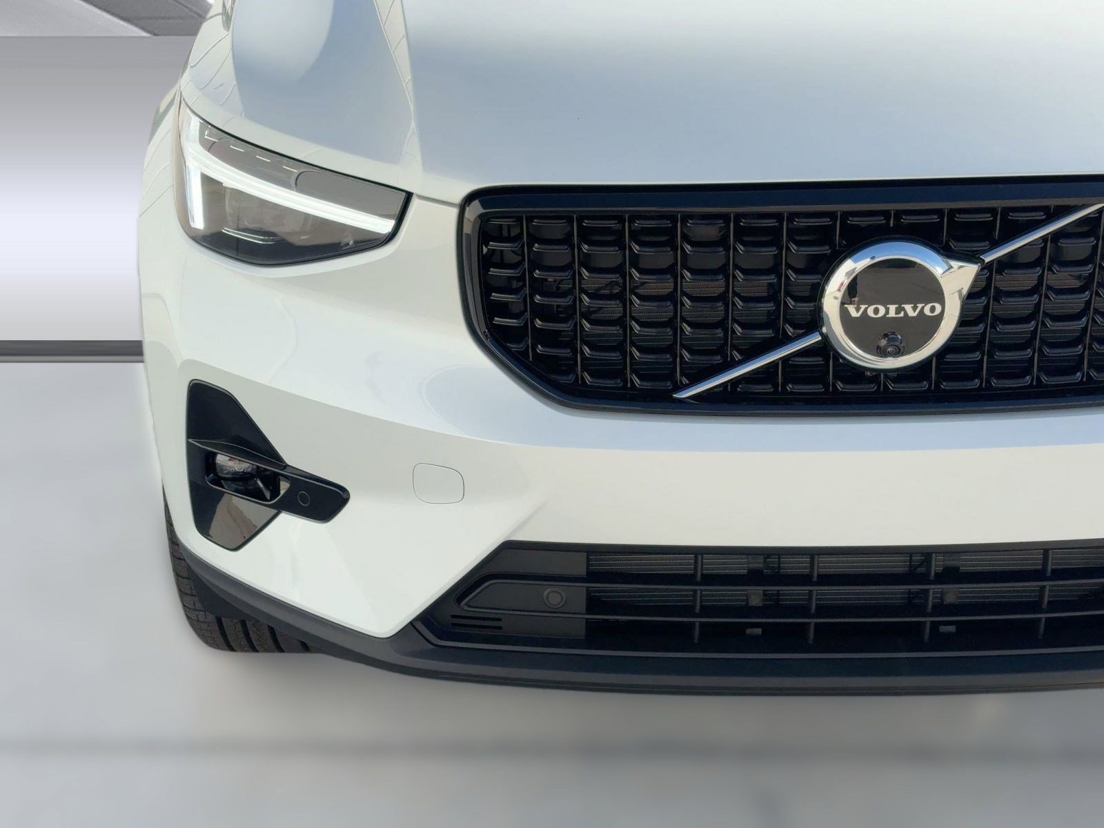 New 2026 Volvo XC40 B5 Ultra w/ Climate Package image 28